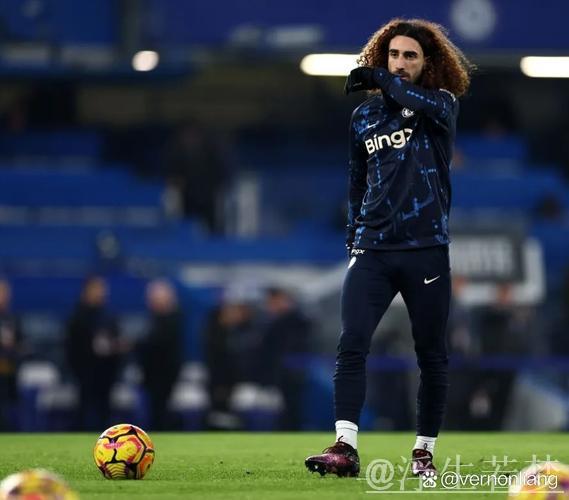 切尔西客场2-1险胜哥本哈根，詹姆斯与恩佐建功，古斯托因伤离场